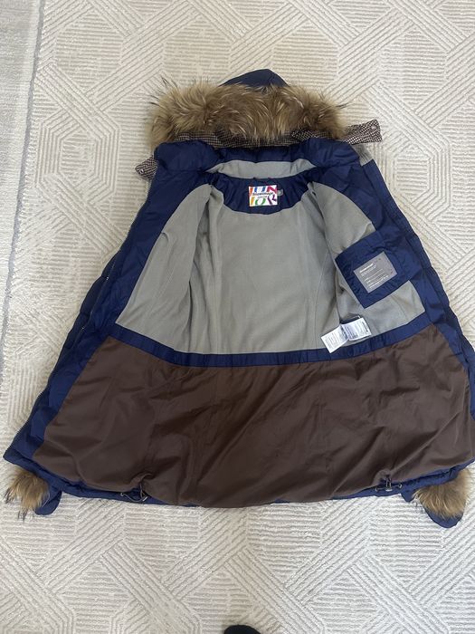 Продам куртку зимнюю на девочку