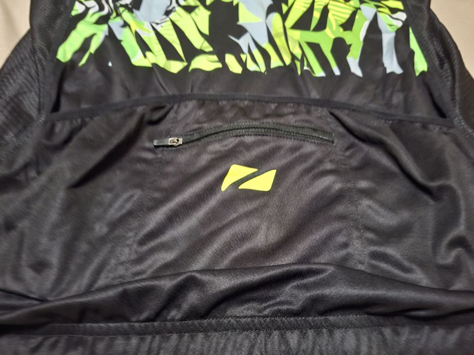 Продавам мъжки тениски