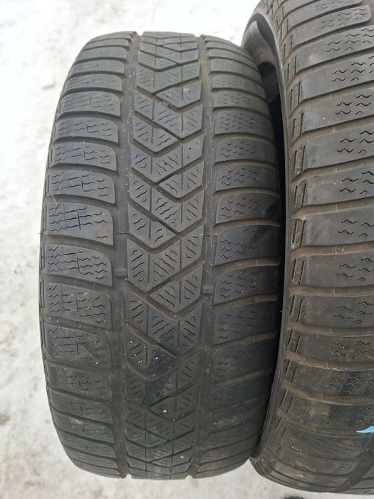 Продам шины 225/50/17 пирелли