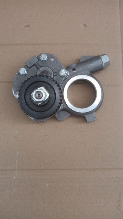 Pompa de ulei tractor fiat 211 215 fiat 411.415 originala pret 1690 le
