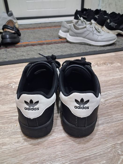 Продам кросовки (супер стары)