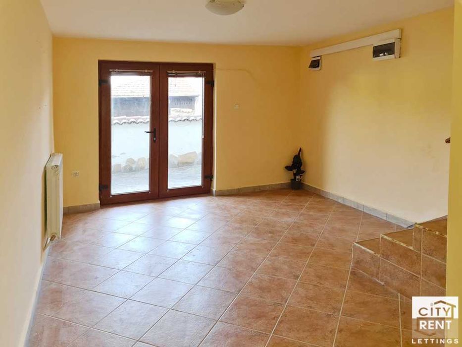 Дава се под наем Къща в с. Драгижево, Област Велико Търново - 150 кв.м за 847.62 € - Снимка #15