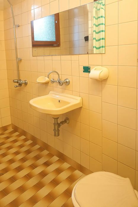 Продава се Къща в Перник, Ралица - 235 кв.м за 651 €/кв.м - Снимка #15