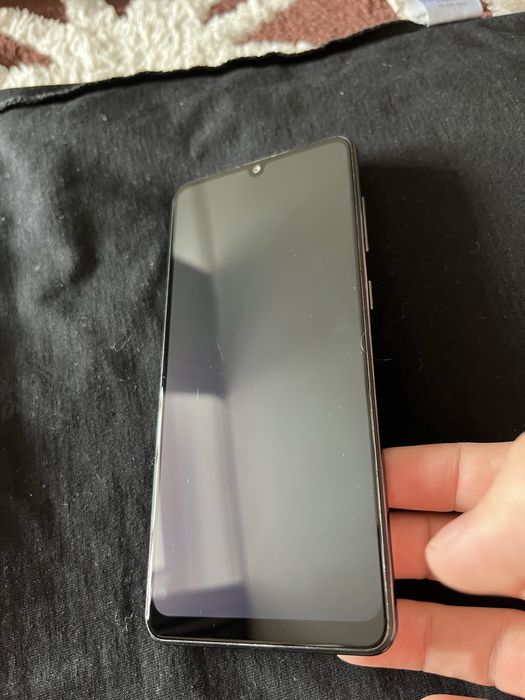 Samsung A31.