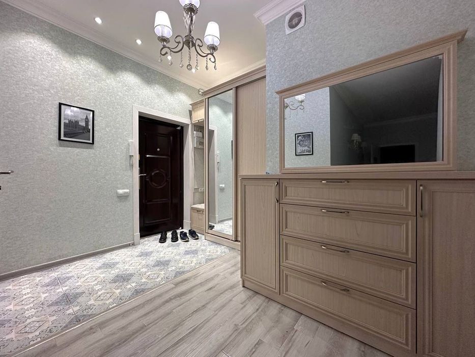 Yakkasaroyda kvartira srochna sotiladi.