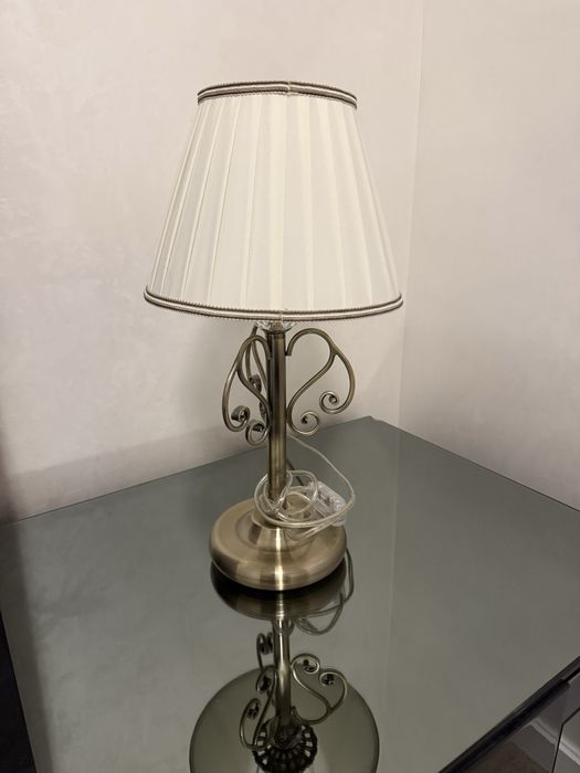 Два светильника прикроватных