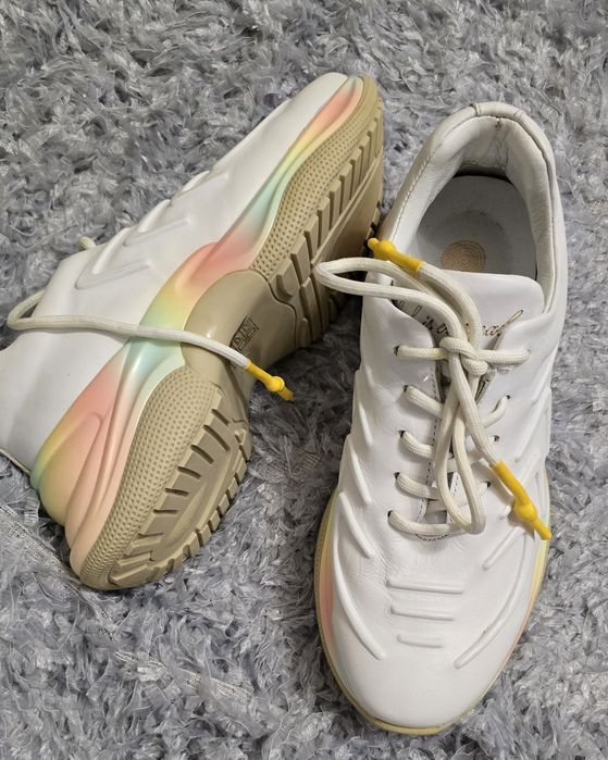 Кроссовки женские 40 р. Кожа