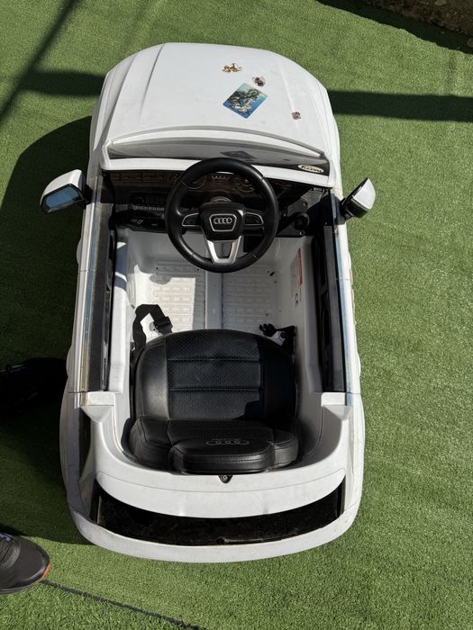 Детска количка Ауди q7 с дистанционно