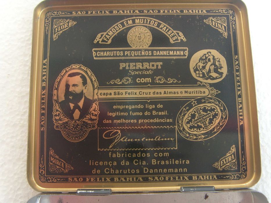 Кутия за цигари.