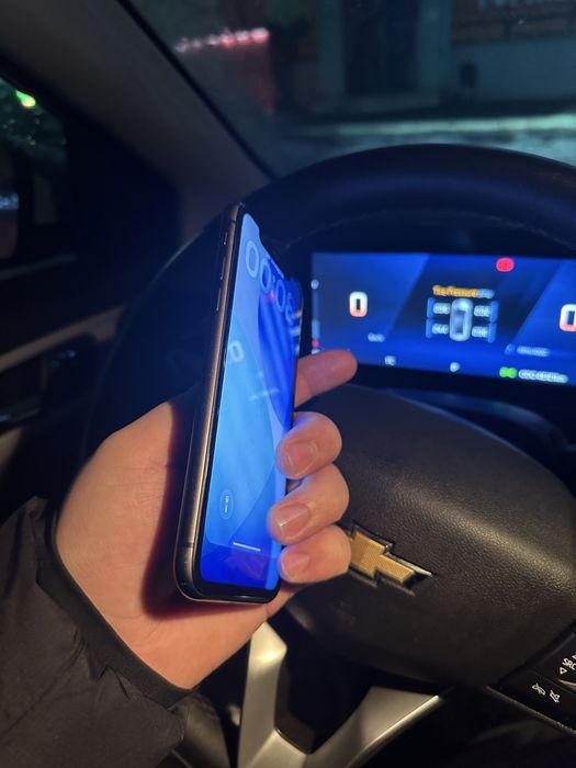 Продам айфон 11 в отличном состояний