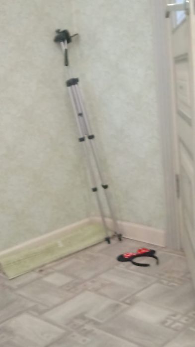 Штатив за 3000 т