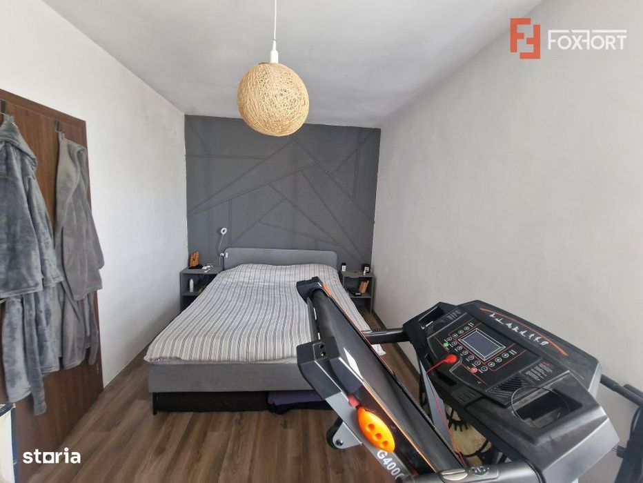 Duplex de vanzare cu 4 camere, cu teren de 303 mp, Ghiroda