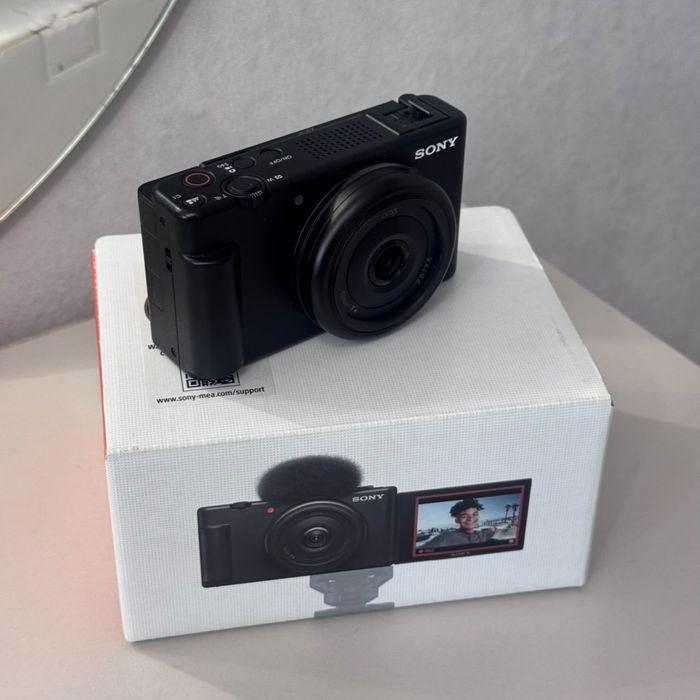 Фотокамера Sony ZV - 1F