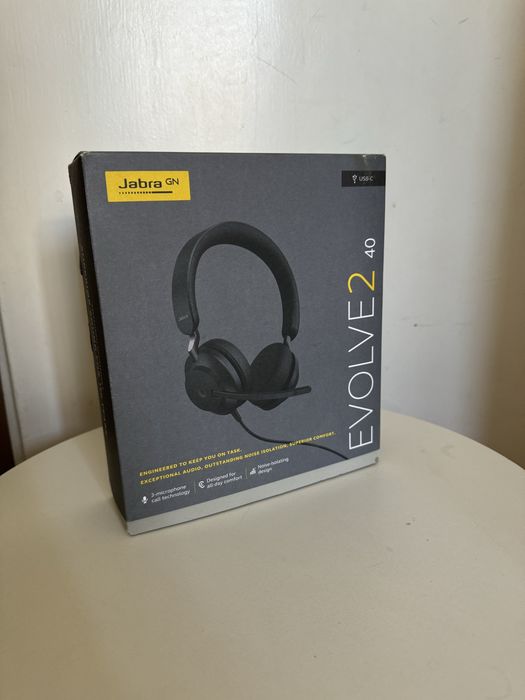 Нови слушалки Jabra Evolve2 40, лабел usb-C
