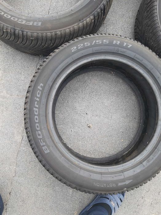 Vand 2 buc.   anvelope iarna      215/60/17 KUMHO