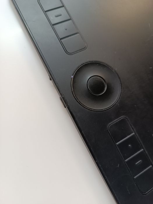 Графичен таблет WACOM intuos pro