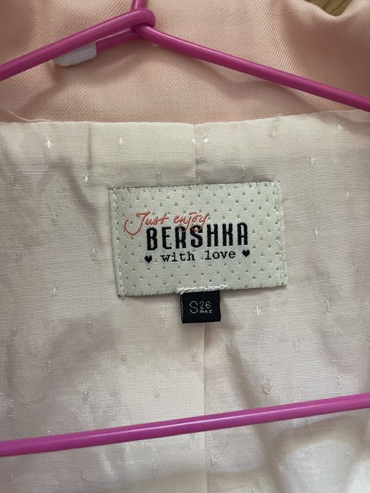 Вталено сако Bershka