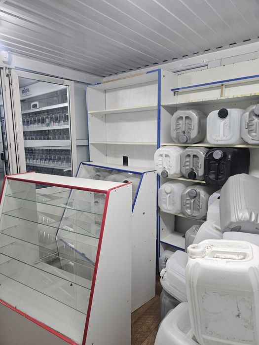 Продам ветрины для магазина
