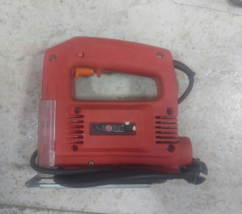 Лобзик бу 500 w .