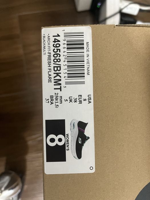 Женская обувь skechers кроссовки
