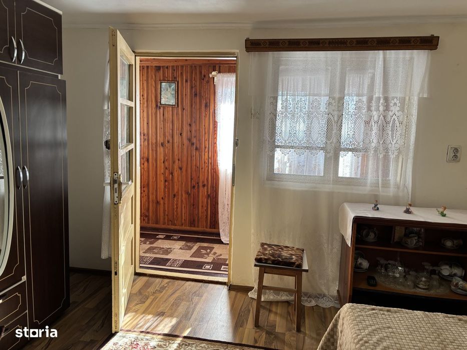 Casa gospodarului, bine întreținută, cu teren generos – Comarnic