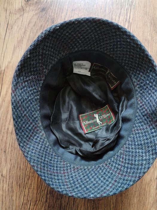 alfonso d'este - страхотна шапка КАТО НОВА  100% оригинал ЛАНА-ВЪЛНА п