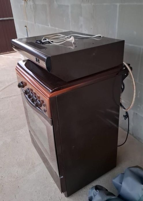 Газ плита и вытяжка