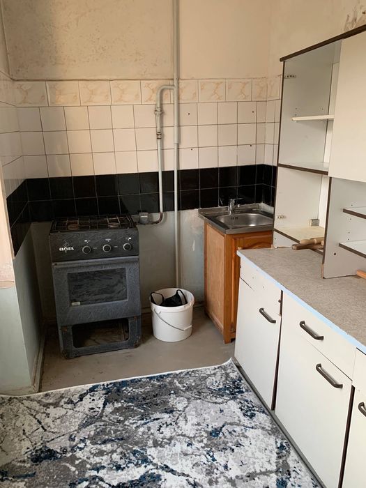 Algoritm 1 xona sotiladi