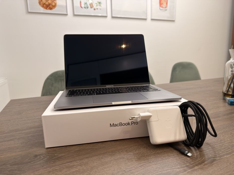 MacBook Pro 13, M1, Touch Bar, 256GB