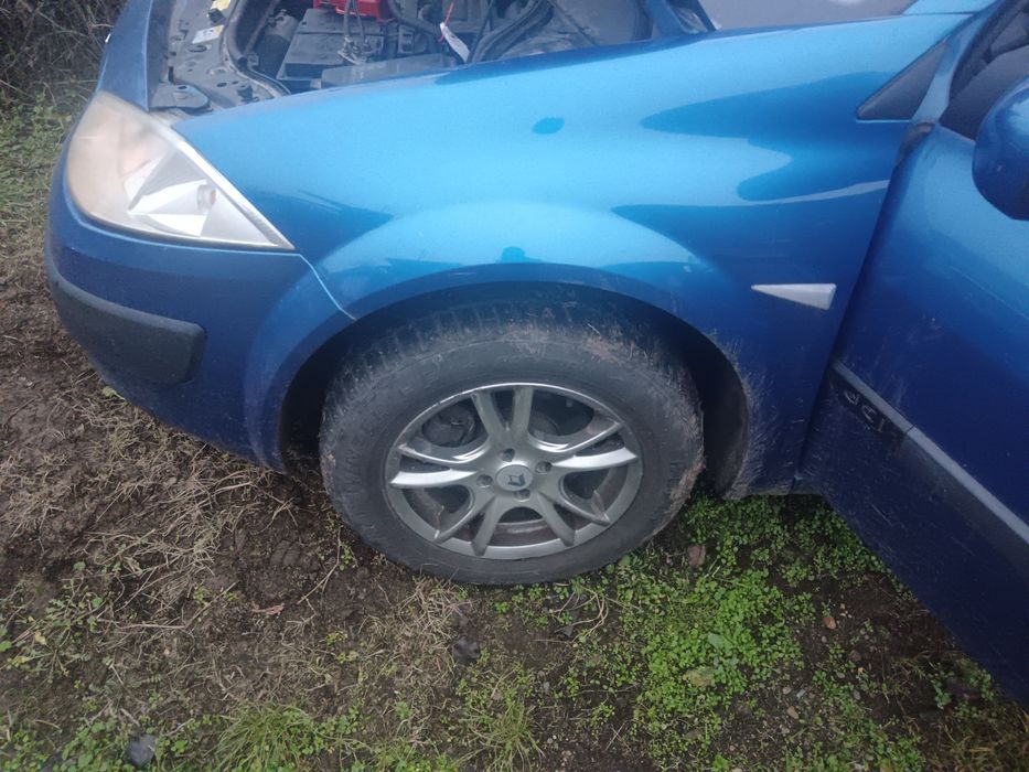 Рено меган на части