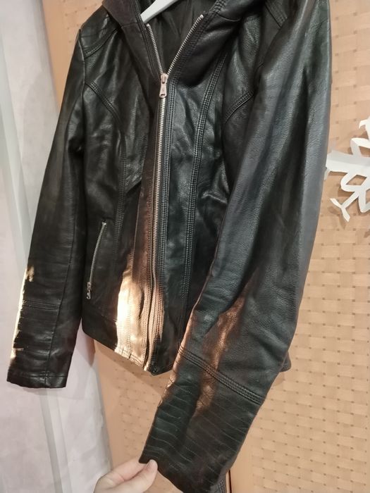 женская кожаная куртка