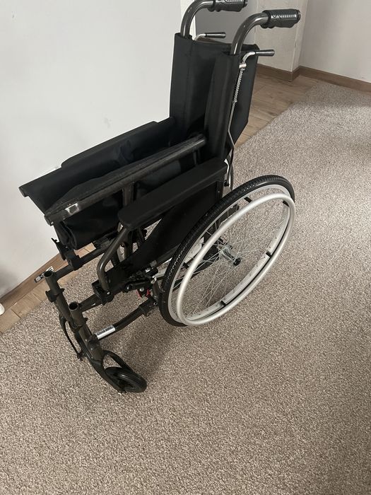 Инвалидная коляска
