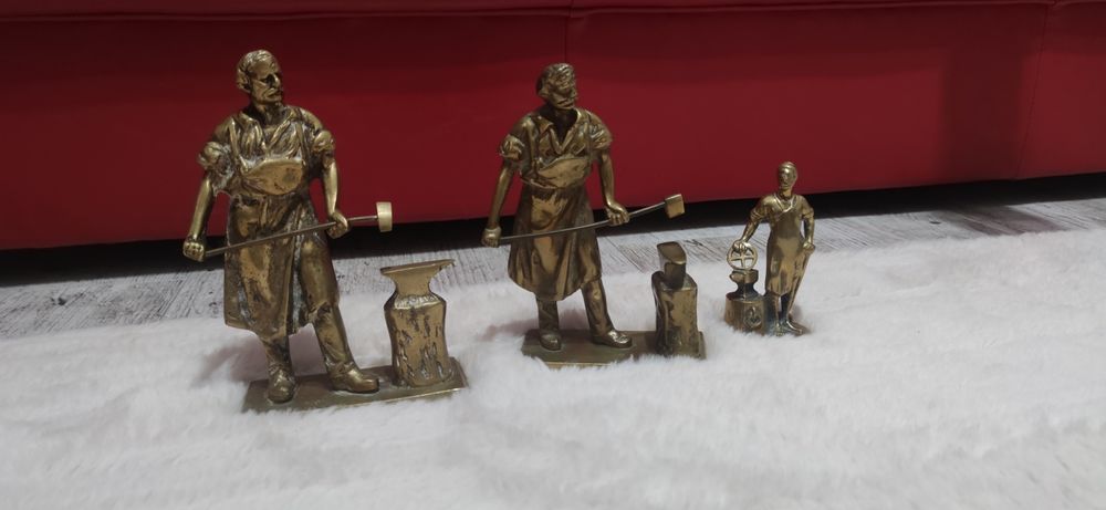 Statuete din bronz masiv "Fierarul"