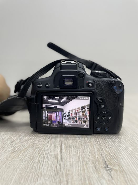 Фотоппарат cenon750D