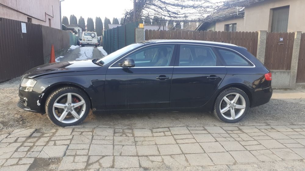 Dezmembrez Piese Audi A4 B8 din 2009