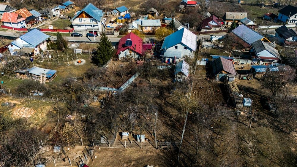 Vand casa si magazin