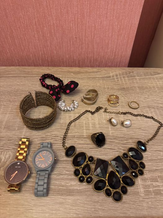 Подарявам бижута