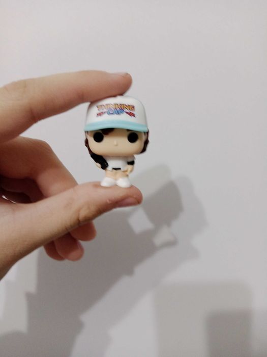 коллекционные фигурки  Очень странные дела