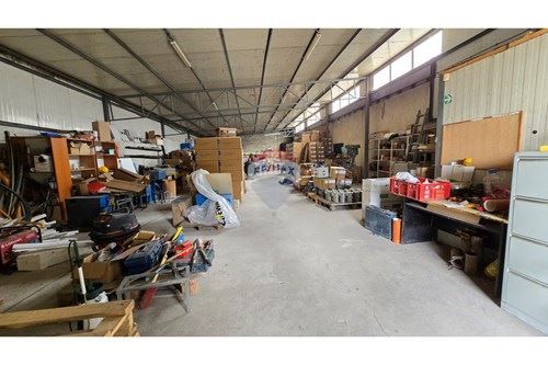 Дава се под наем Склад в Варна, Бриз - 600 кв.м за 3092.13 € - Снимка #4