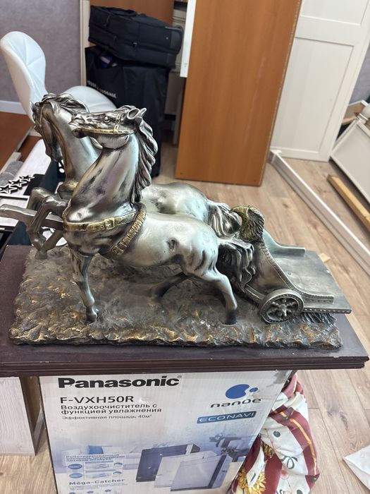 Продам сувенир лошади