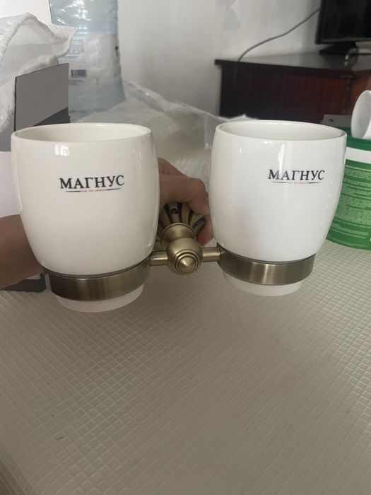 Стакан двойной настенный бронза