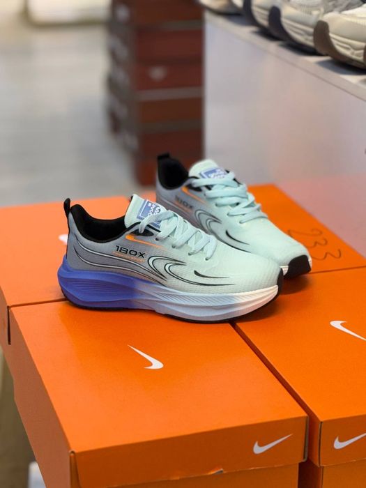 Женские кросовки