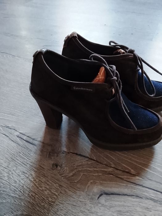 Pantofi Calvin klein mărimea 37