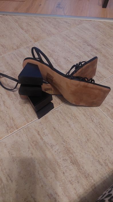 Чисто нови официални обувки ALOHAS, номер 40