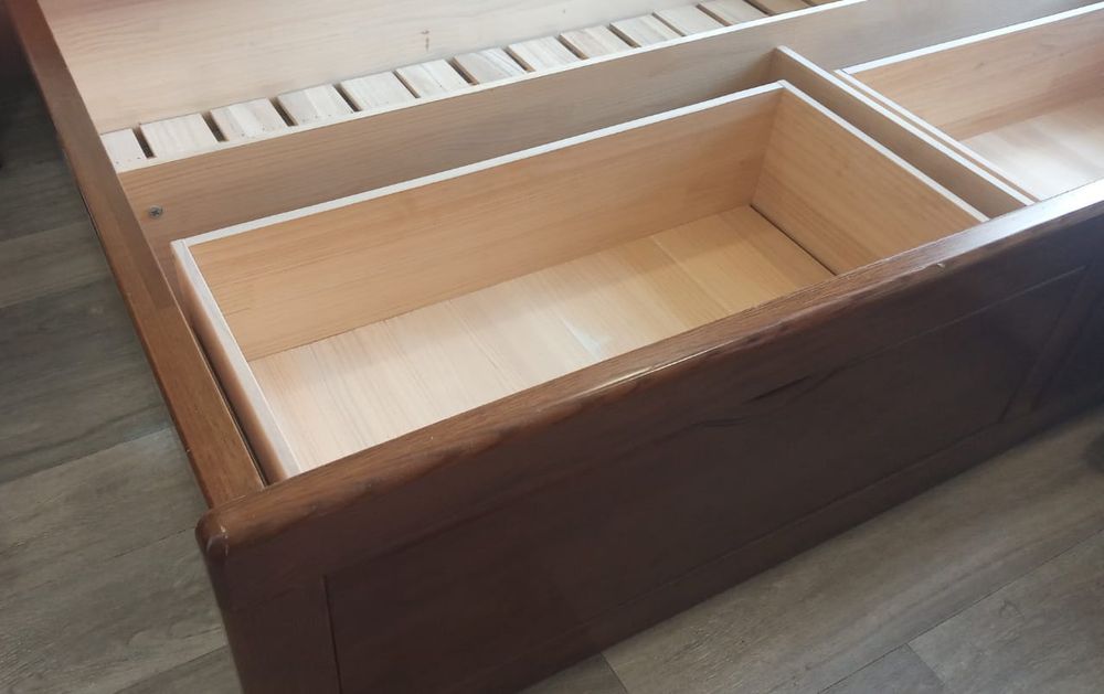 Спальный гарнитур б/у