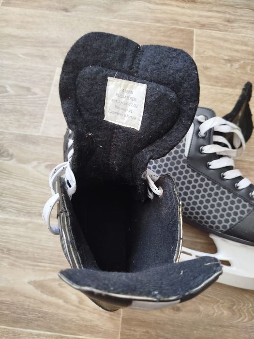 Коньки мужские 42 р.