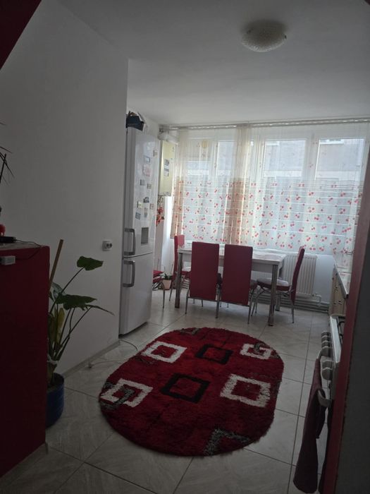 Apartament 2 camere bucătărie baie