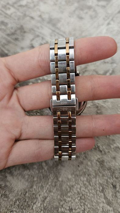 часовник Tissot Chemin des Tourelles 32 мм