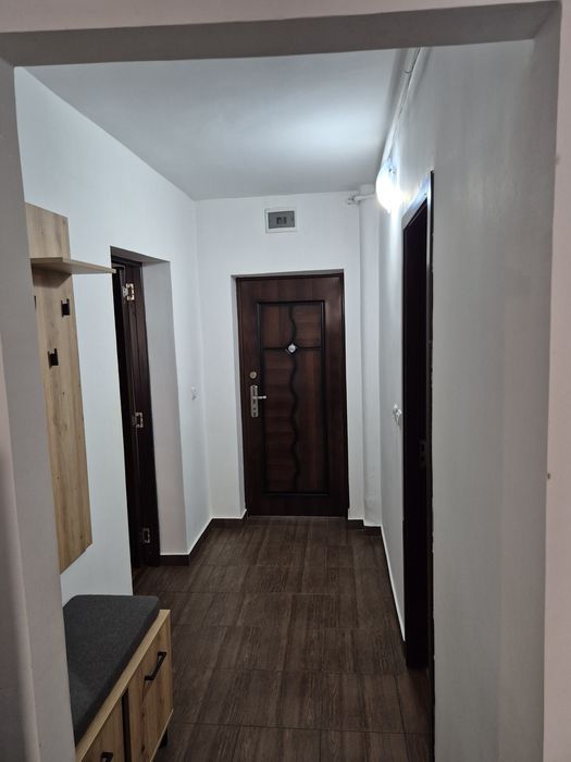 Ofer in chirie o garsoniera/apartament cu 1 camera