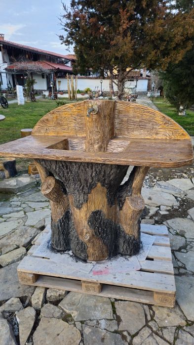 Градински чешми от щампован бетон имитиращи дърво